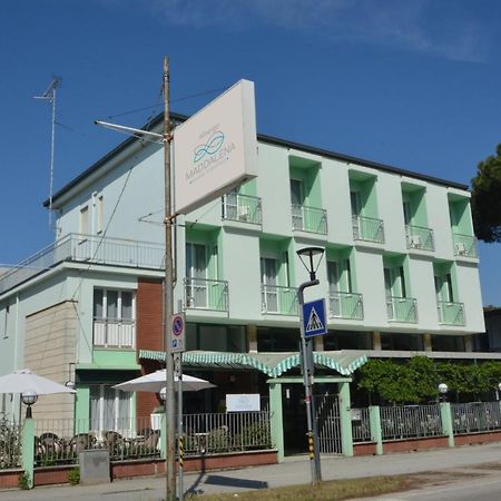 Hotel Maddalena Марина-ди-Равенна Экстерьер фото